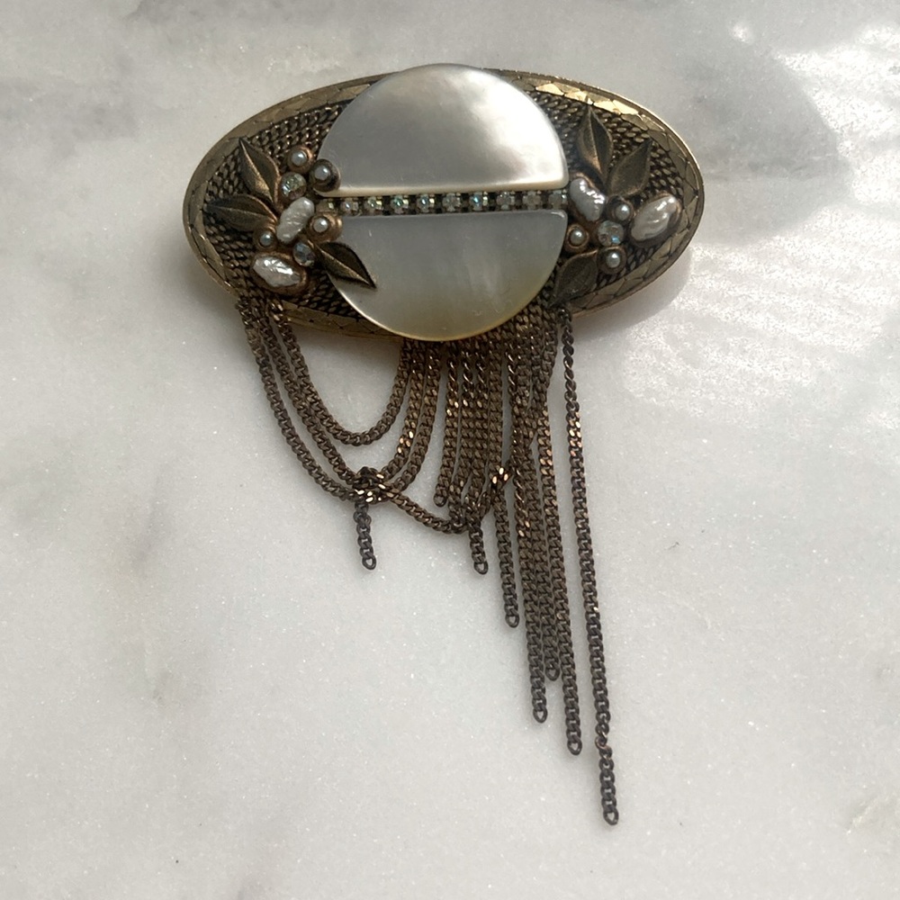 ❌ s o l d. Marena brooch